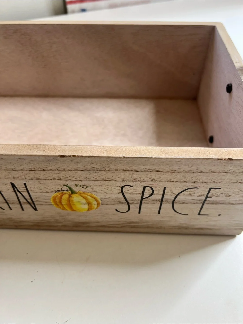 Rae Dunn Pumpkin Spice mug holder with 6 hooks